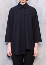 Load image into Gallery viewer, 024.001BLK - CLASSIC SHIRT - BLACK
