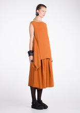 Load image into Gallery viewer, 077.100BORG - LINEN LONG SIDED TUNIC
