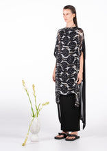 Load image into Gallery viewer, 014A.065CKS - SILK CRINKLE BOXY TUNIC
